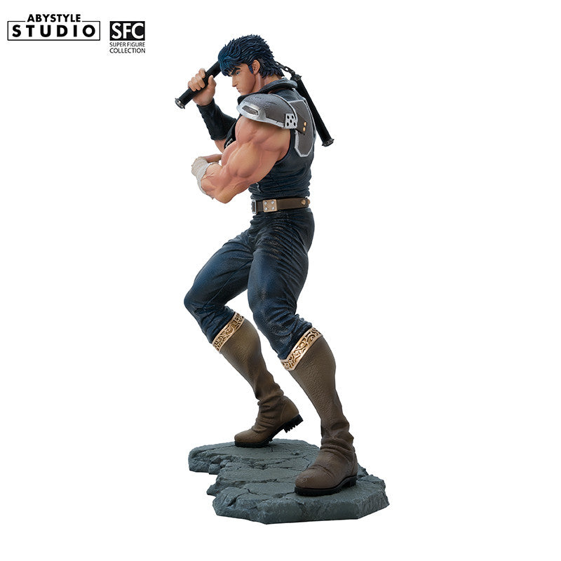 Fist of the North Star Kenshiro Figur – Seitenansicht Nunchaku über Schulter