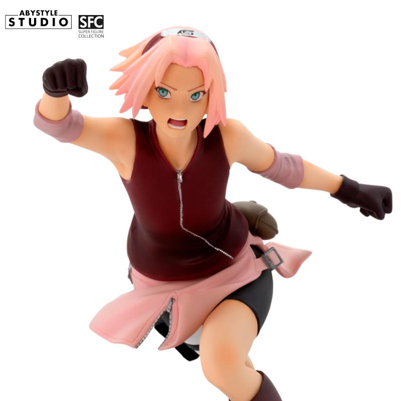 Sakura Haruno Figur – Nahaufnahme Dreiviertelansicht mit Kampfpose von oben