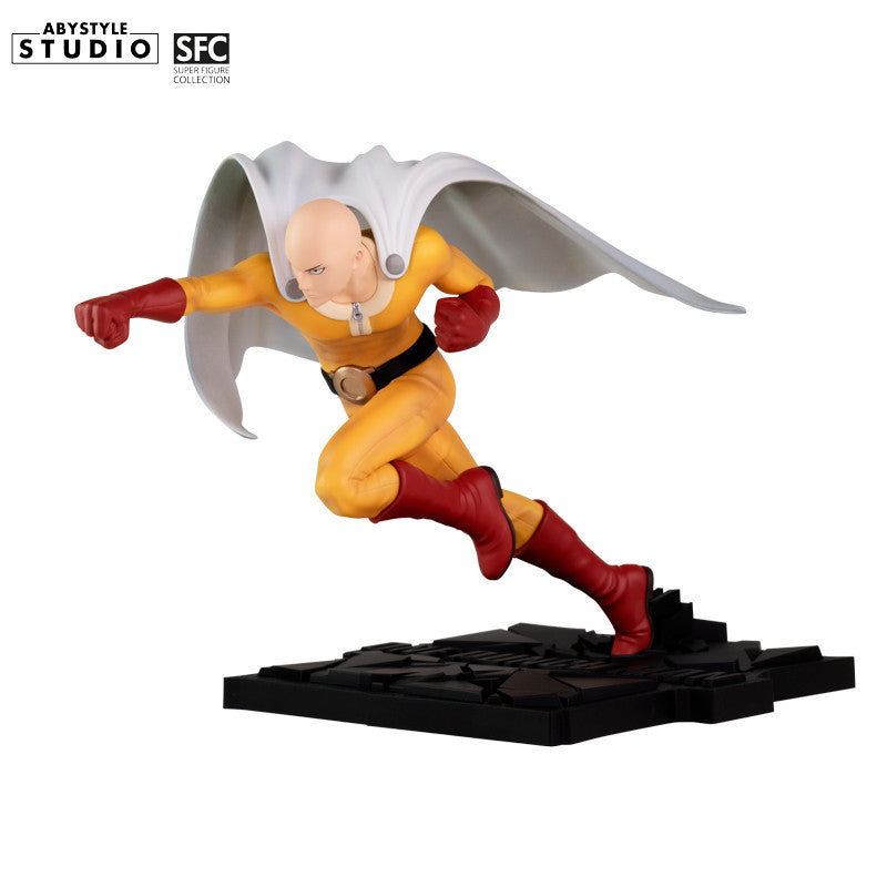 Saitama Figur – Frontansicht mit Punch-Pose und wehenden Umhang