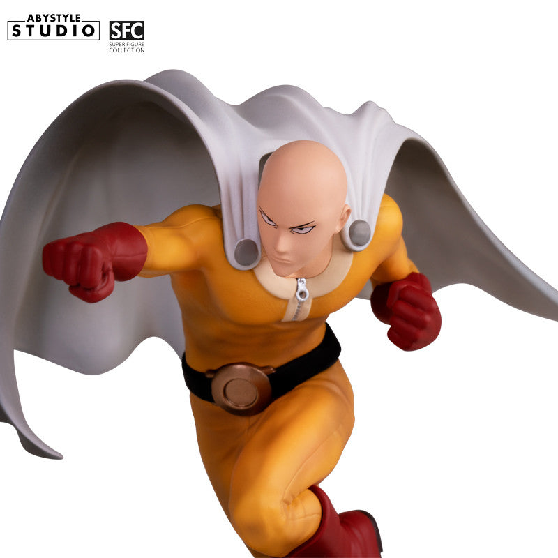 Saitama Figur – Nahaufnahme Gesicht und Oberkörper mit Punch-Pose von oben