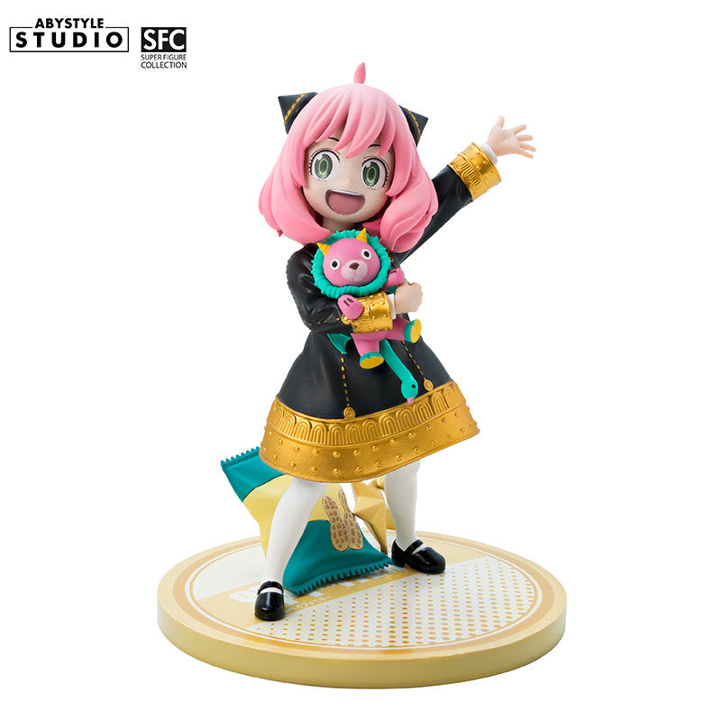 SPY x FAMILY Anya Forger Figur – Frontansicht mit Kuscheltier und winkender Hand